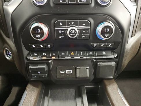 Used 2020 GMC Sierra 1500 SLT w/ SLT Premium Plus Package AWD/4WD image 23