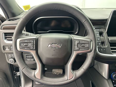 Certified 2023 Chevrolet Tahoe Z71 w/ Luxury Package AWD/4WD image 16