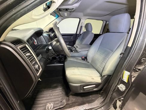 Used 2018 RAM 2500 Tradesman w/ Chrome Appearance Group AWD/4WD image 12
