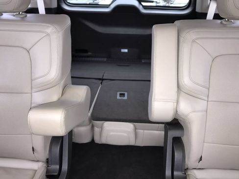 Used 2024 Lincoln Navigator Reserve AWD/4WD image 24