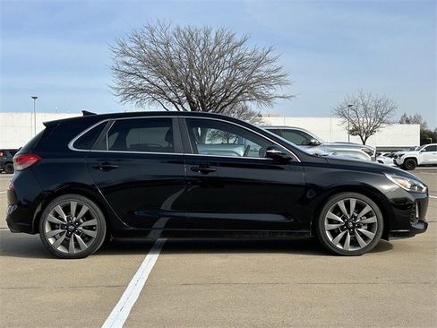 Used 2018 Hyundai Elantra GT Sport w/ Sport Tech Package 04 image 4