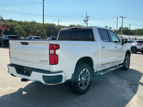Certified 2024 Chevrolet Silverado 1500 High Country w/ Z71 Off-Road Package AWD/4WD image 3