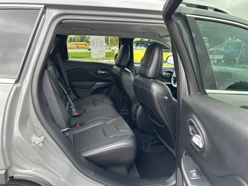 Used 2021 Jeep Cherokee Latitude Lux w/ Comfort/Convenience Group AWD/4WD image 20