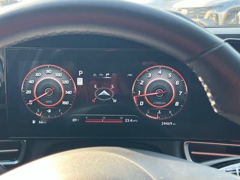 Used 2025 Hyundai Elantra SEL FWD image 30
