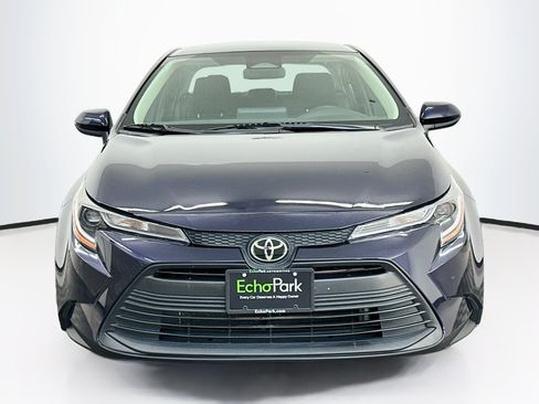 Used 2024 Toyota Corolla LE FWD image 2