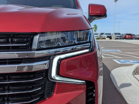 Certified 2023 Chevrolet Suburban LT w/ Luxury Package AWD/4WD image 50