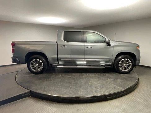 Certified 2025 Chevrolet Silverado 1500 High Country w/ Technology Package AWD/4WD image 9