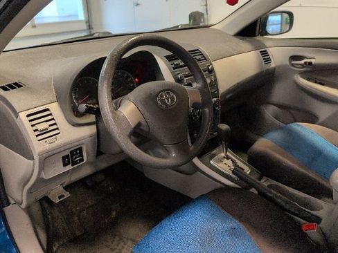 Used 2010 Toyota Corolla LE FWD image 9