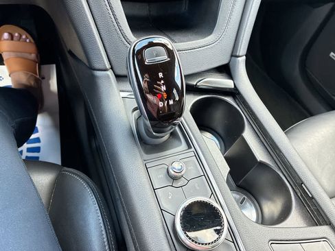 Used 2021 Cadillac XT6 Premium Luxury image 15