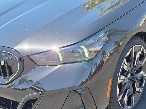 New 2027 BMW i5 eDrive40 w/ Executive Package RWD image 6
