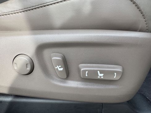 Used 2023 Lexus GX 460 Luxury image 30