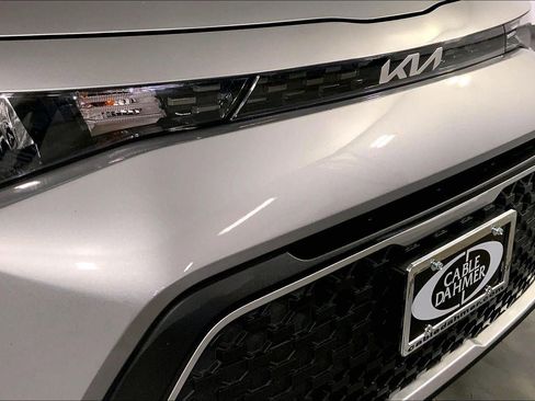 Certified 2025 Kia Soul LX w/ LX Technology Package image 28