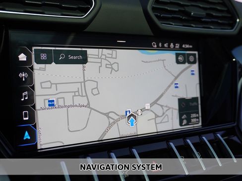 Used 2022 Lamborghini Urus image 3