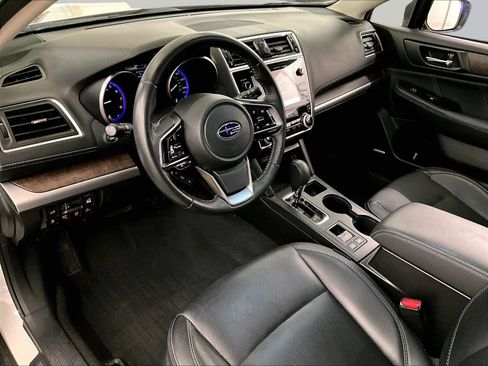 Used 2019 Subaru Outback 2.5i Limited AWD/4WD image 12