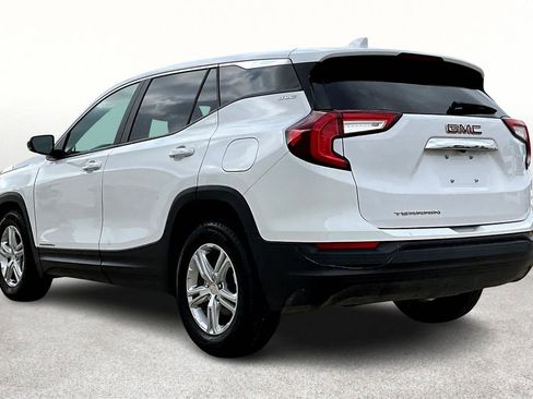 Used 2024 GMC Terrain SLE image 15