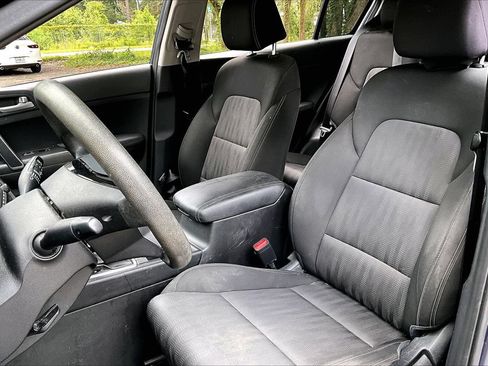 Used 2020 Kia Sportage LX FWD image 18