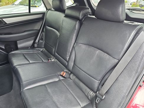 Used 2017 Subaru Outback 2.5i Premium image 13
