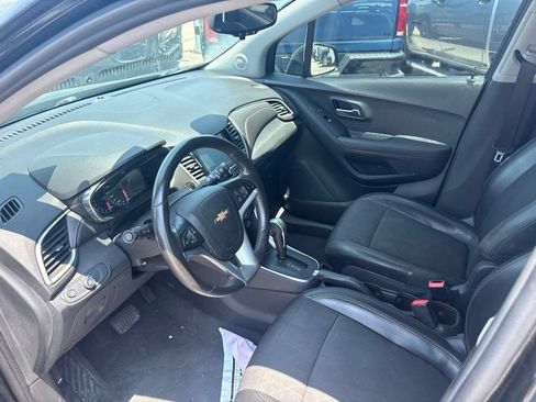 Used 2017 Chevrolet Trax LT w/ LT Convenience Package FWD image 22