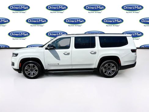 Used 2024 Jeep Wagoneer L Series II RWD image 4