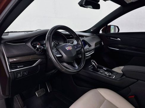 Used 2020 Cadillac XT4 Sport w/ LPO, Midnight Sport Package FWD image 14