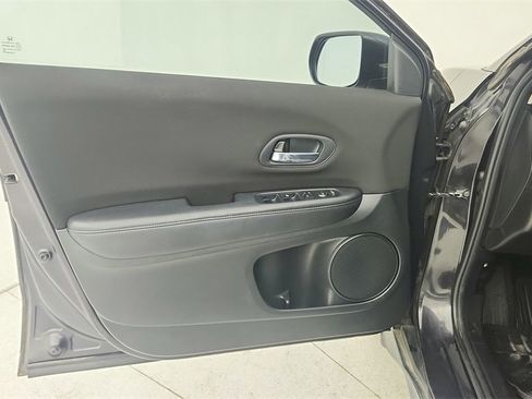 Used 2016 Honda HR-V LX image 23