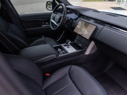 Used 2025 Land Rover Range Rover Long Wheelbase Autobiography AWD/4WD image 46