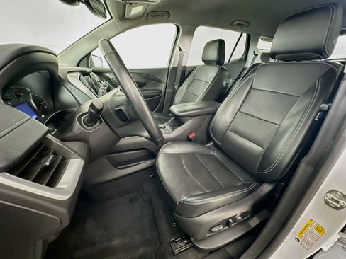 Used 2024 GMC Terrain SLT FWD image 13