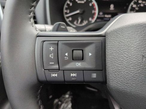 Certified 2026 Nissan Rogue SV FWD image 23