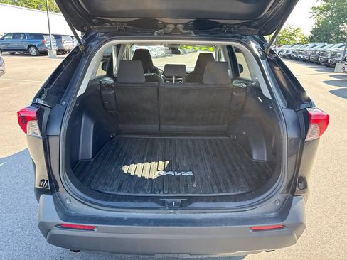 Used 2023 Toyota RAV4 LE AWD/4WD image 6