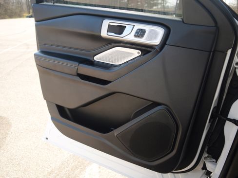 Used 2020 Ford Explorer ST w/ Premium Technology Package image 20