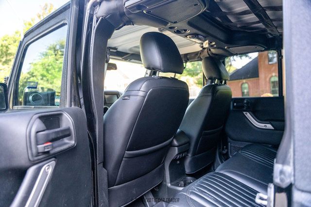 Used 2017 Jeep Wrangler Unlimited Rubicon w/ Connectivity Group AWD/4WD image 44