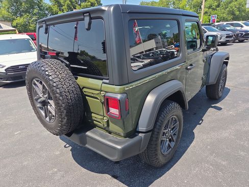 Used 2024 Jeep Wrangler Sport AWD/4WD image 4