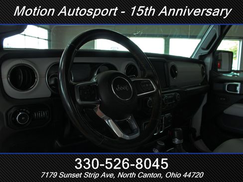 Used 2021 Jeep Wrangler Unlimited Sahara AWD/4WD image 19