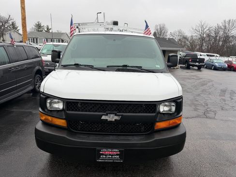 Used 2015 Chevrolet Express 2500 image 3