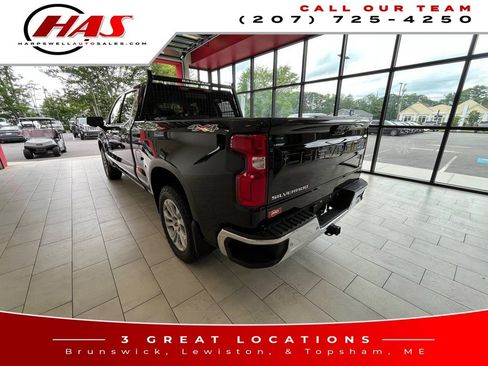 Used 2023 Chevrolet Silverado 1500 LTZ w/ LTZ Convenience Package II AWD/4WD image 3