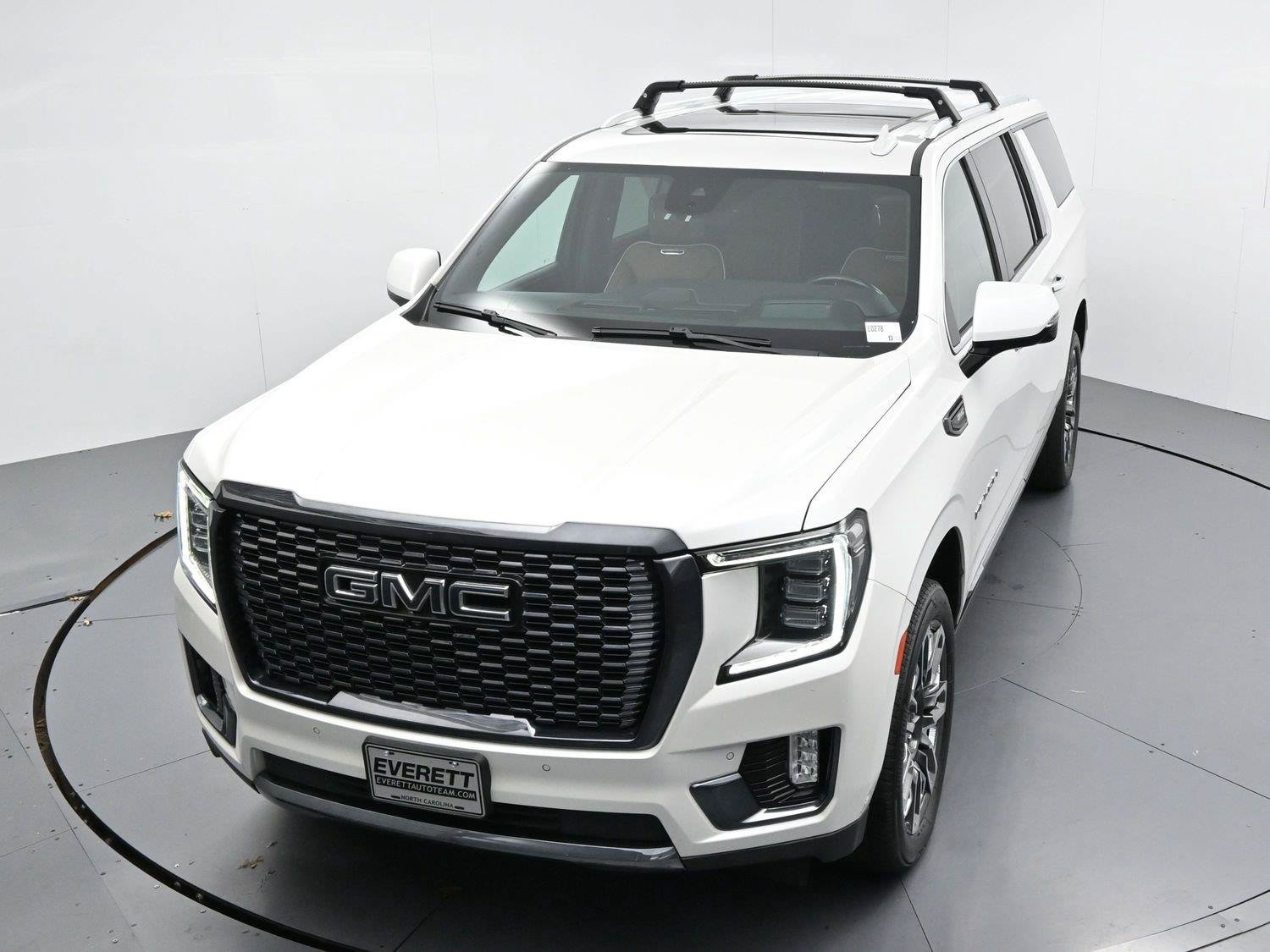 Used 2023 GMC Yukon XL Denali Ultimate AWD/4WD image 43