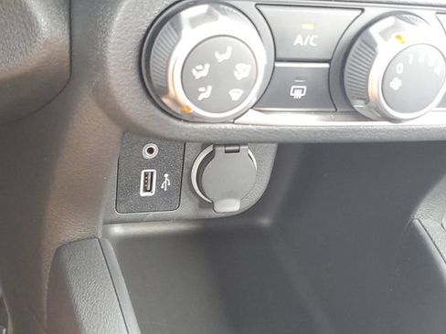 Certified 2025 Nissan Kicks Play S FWD image 27