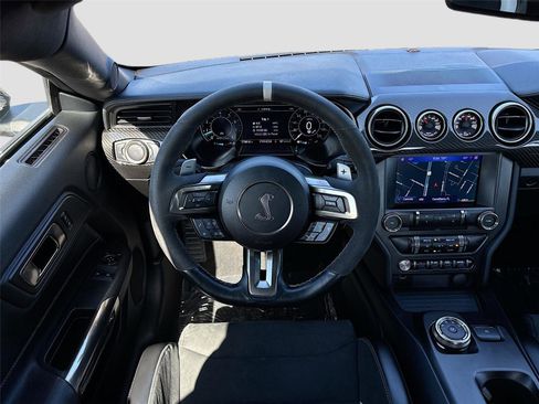 Used 2020 Ford Mustang Shelby GT500 w/ Carbon Fiber Track Pack image 24