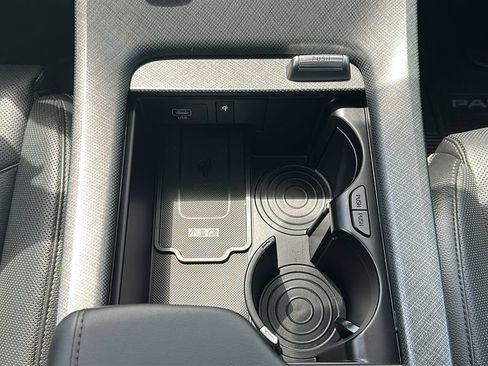 Used 2024 Hyundai Palisade Limited FWD image 28