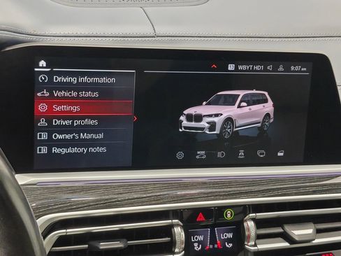 Used 2022 BMW X7 xDrive40i w/ M Sport Package AWD/4WD image 59
