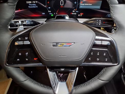 New 2026 Cadillac Lyriq V image 20