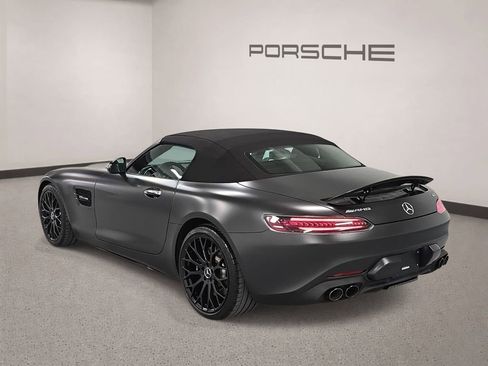 Used 2021 Mercedes-Benz AMG GT Roadster image 3