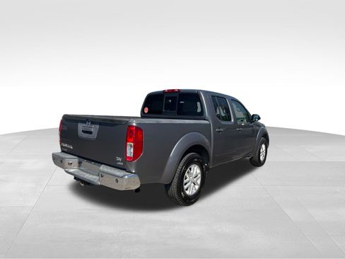 Used 2018 Nissan Frontier SV w/ Value Truck Package image 5