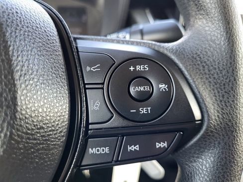 Used 2022 Toyota Corolla LE image 27