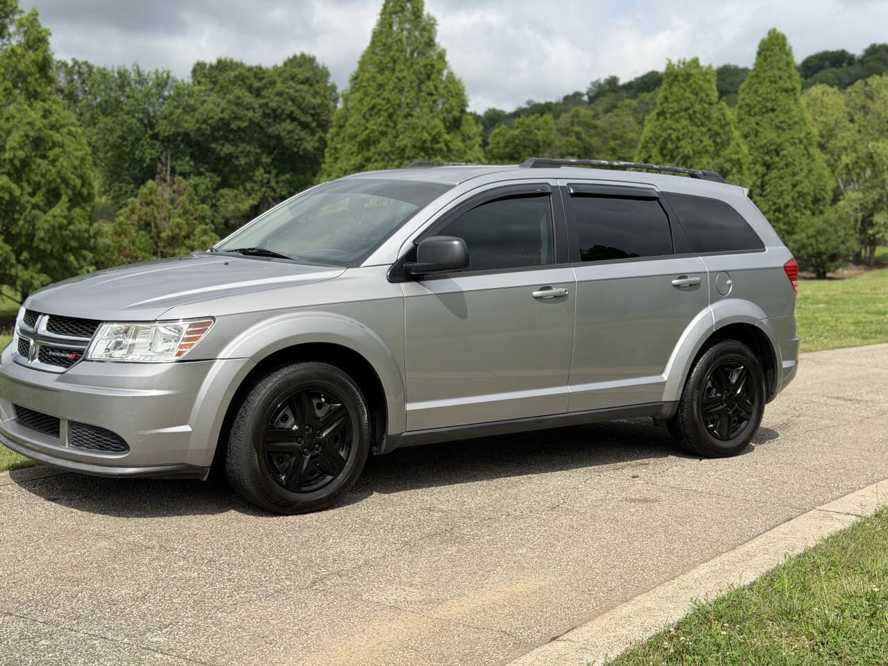 Used 2017 Dodge Journey SE FWD image 4