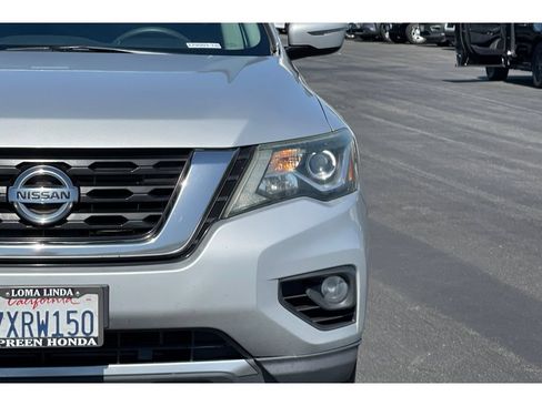 Used 2017 Nissan Pathfinder SV w/ Cargo Package FWD image 19