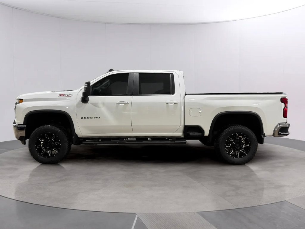 Used 2021 Chevrolet Silverado 2500 LT w/ Convenience Package AWD/4WD image 6