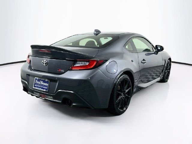 Used 2022 Toyota GR86 Premium RWD image 9