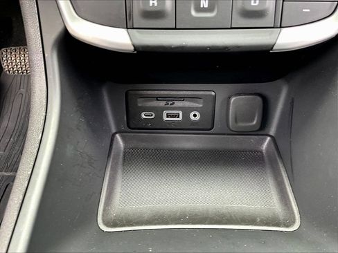 Used 2024 GMC Terrain SLT w/ LPO, 'HIT The Road' Package AWD/4WD image 18