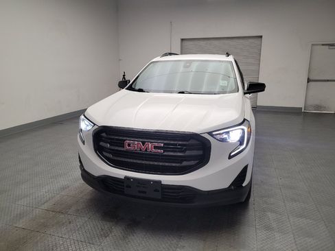 Used 2020 GMC Terrain SLE w/ Driver Convenience Package FWD image 15